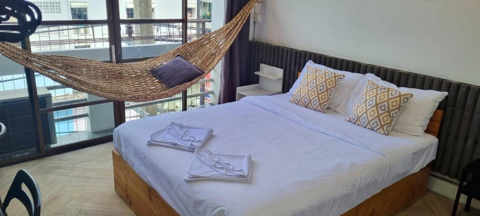 Haus Sathorn 11 Residence Bangkok Exterior photo